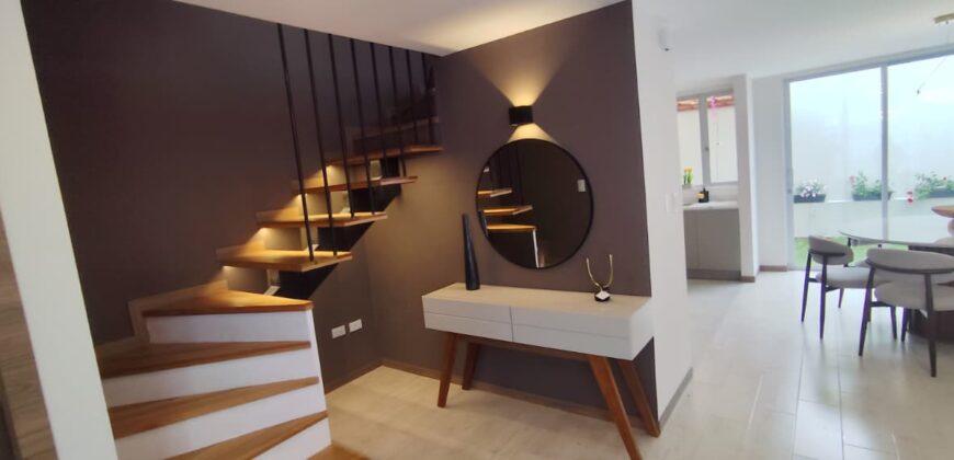 Casa nueva San Antonio de Pichincha