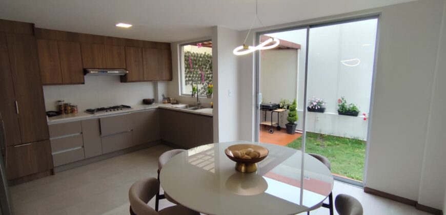 Casa nueva San Antonio de Pichincha