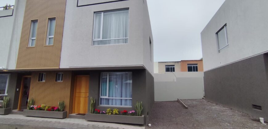 Casa nueva San Antonio de Pichincha